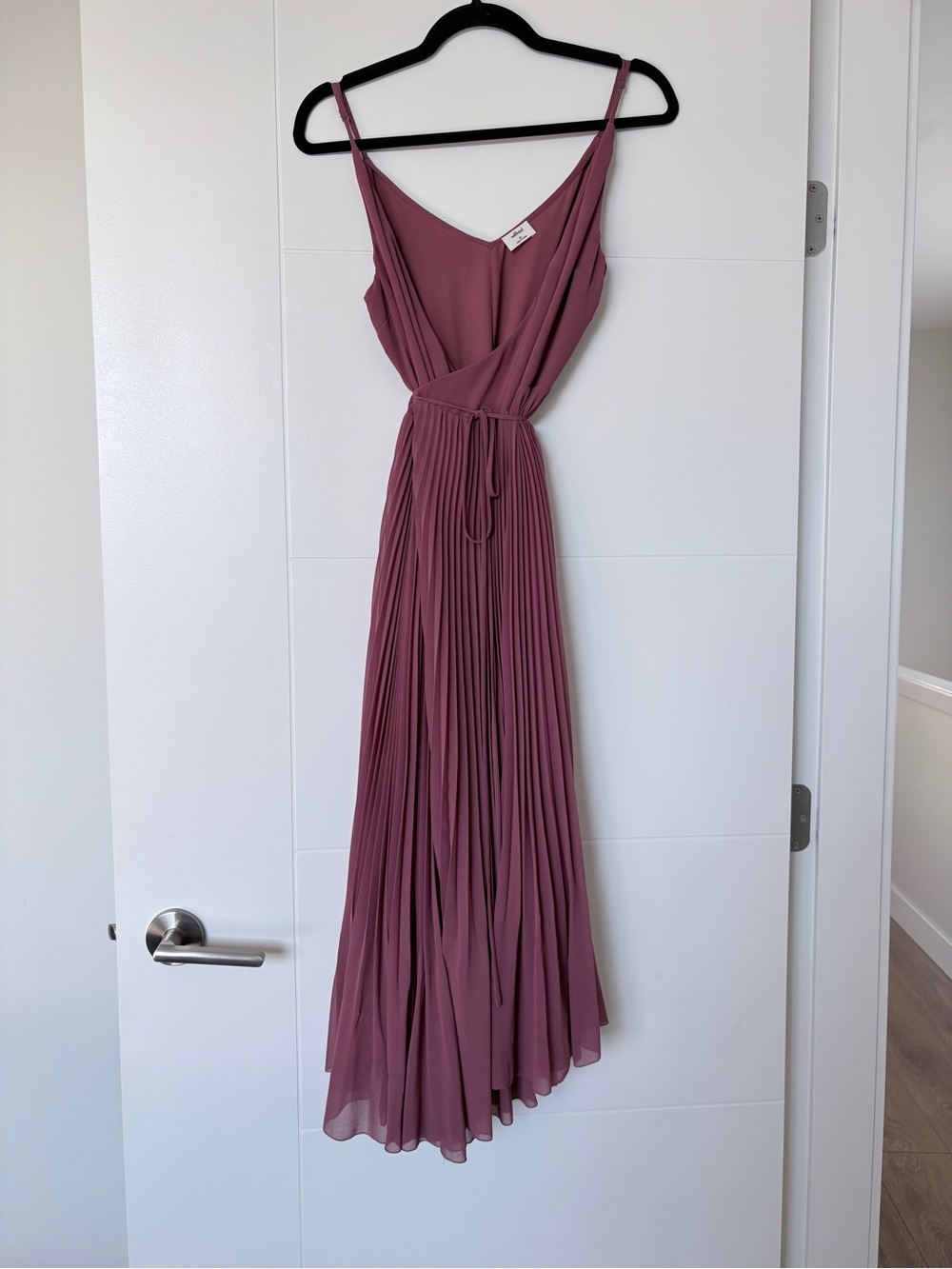 Aritzia Wilfred Mauve Pleated Midi Dress with Waist Tie